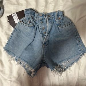 levi denim shorts
